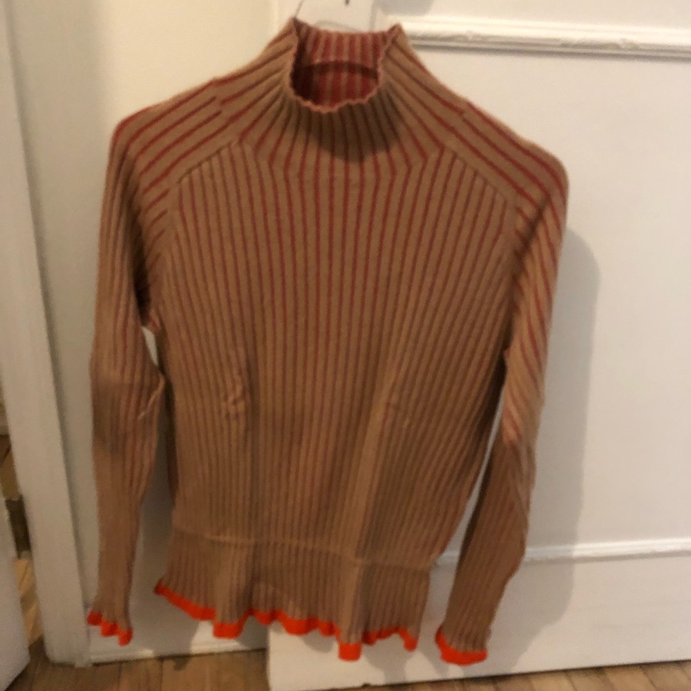 Burberry camel beige ribbed top
